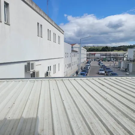 Local Vitoria ゲストハウス バターリャ
