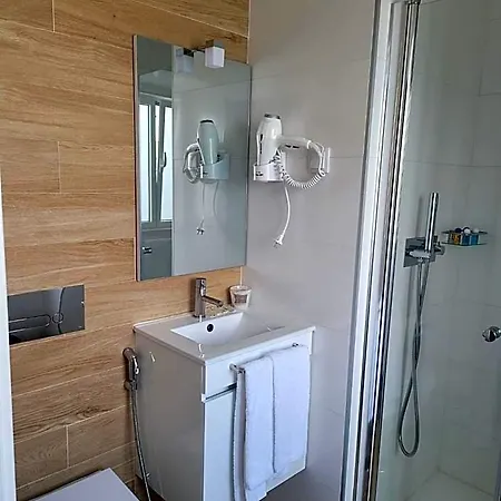 Local Vitoria Guest house