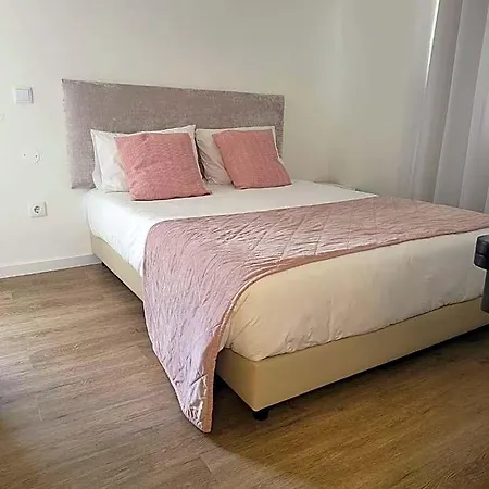 Local Vitoria Guest house *